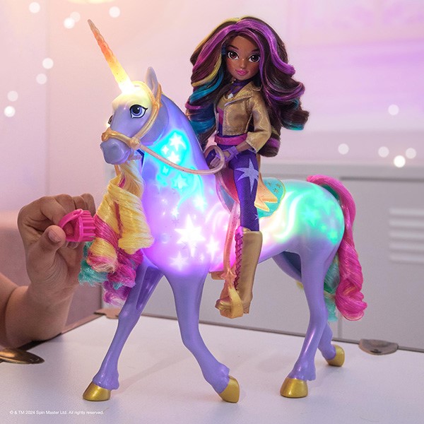 Foto van speelgoed 03_681147043084_20149741_Sophia and Rainbow Light Up Wildstar_WLMX_GML_Product_9.jpg